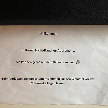 Zwei Zimmer Appartment Mit Balkon Und Stellplatz Voll Moebliert Tréveris Exterior foto